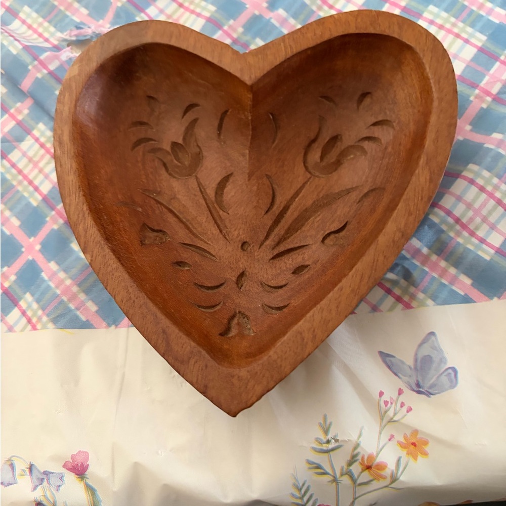 Heart-Shaped Wooden Decorative Bowl